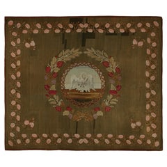 Ancien tapis d'Aubusson tissé à plat en vert avec motifs floraux