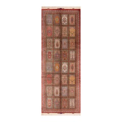 Magnifique tapis en soie perse de luxe Qum à motifs floraux de taille galerie Vintage 5'2" x 13'6"