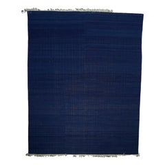 Tapis Dhurrie vintage dans les tons bleu indigo avec abrash naturel, de Rug & Kilim