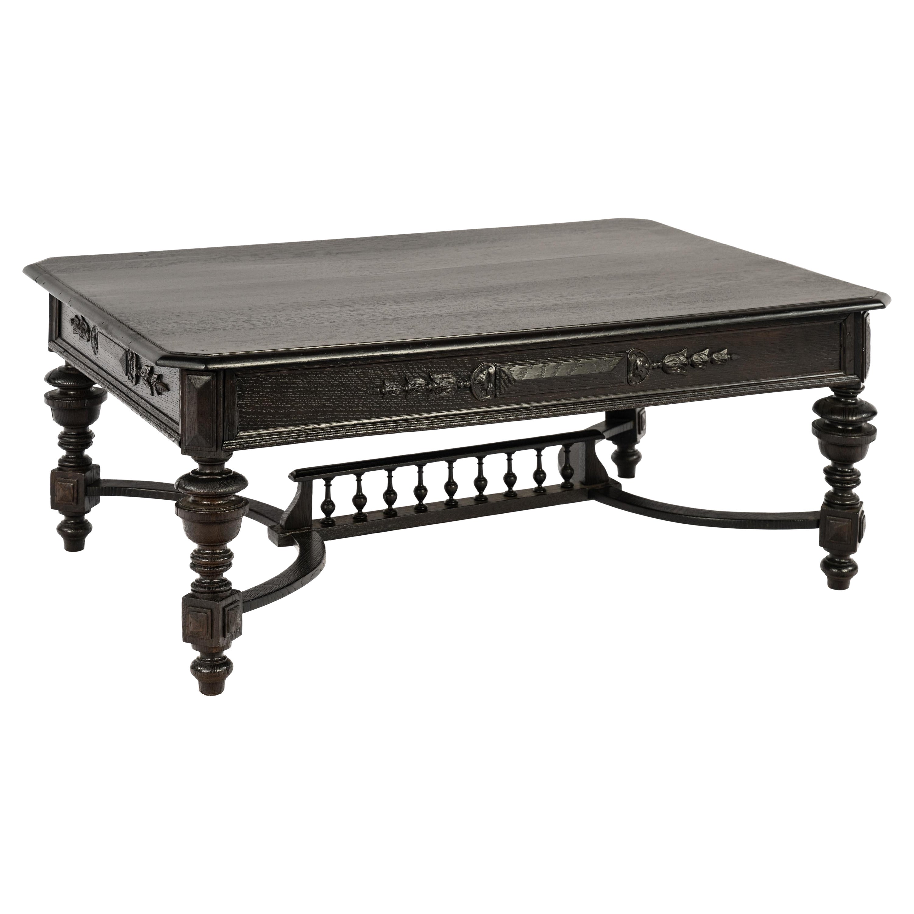 Antique early 20th century dark brown neoclassical French Henri II coffee table For Sale