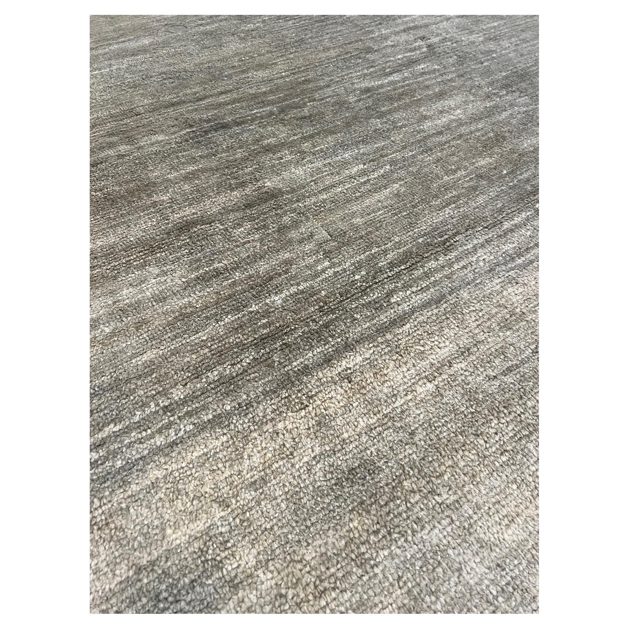 Rug & Kilim’s Contemporary Rug in Solid Gray and Off-White Striae For Sale