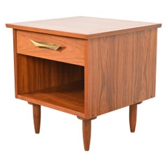 Nachttisch aus geformtem Nussbaumholz, George Nakashima für Widdicomb, 1960er Jahre