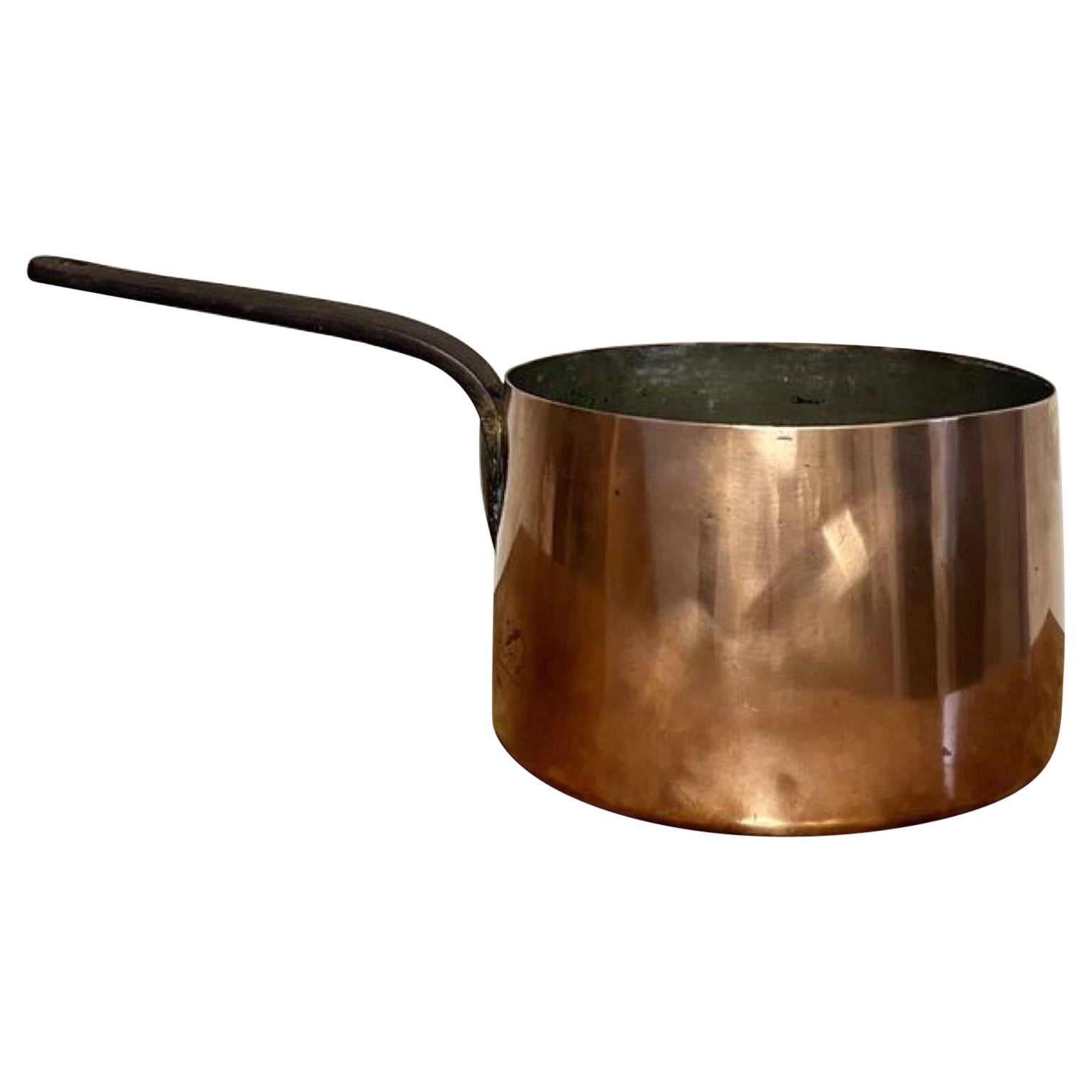 Large quality antique Victorian Hodges & Sons copper saucepan For Sale