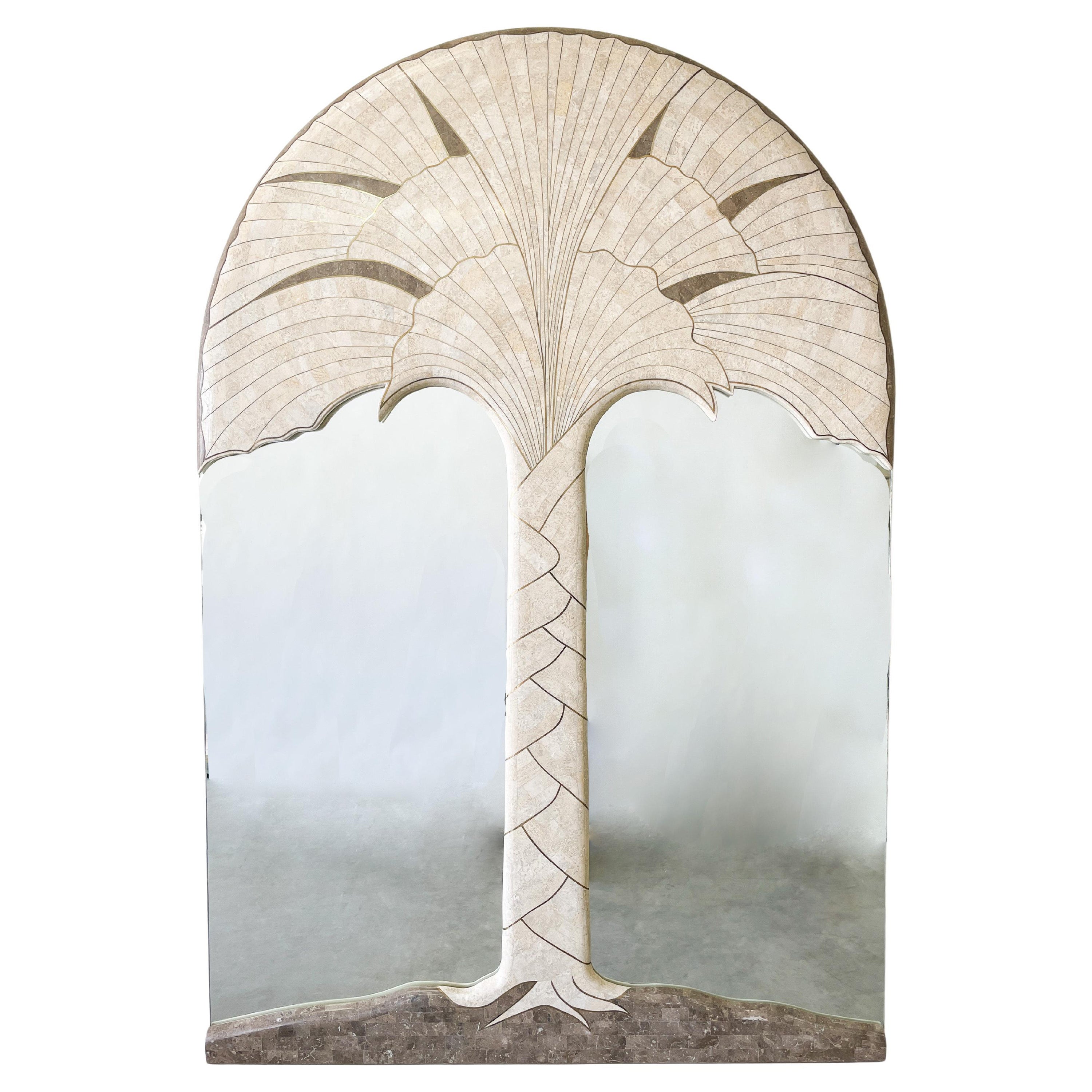 Miroir vintage en pierre marbrée travertin palmier avec incrustation en laiton  en vente