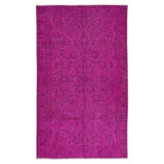 5.3x8.7 Ft Modern Handmade Turkish Vivid Hot Pink Rug with Flower Design (Tapis turc moderne fait à la main, rose vif avec des fleurs)