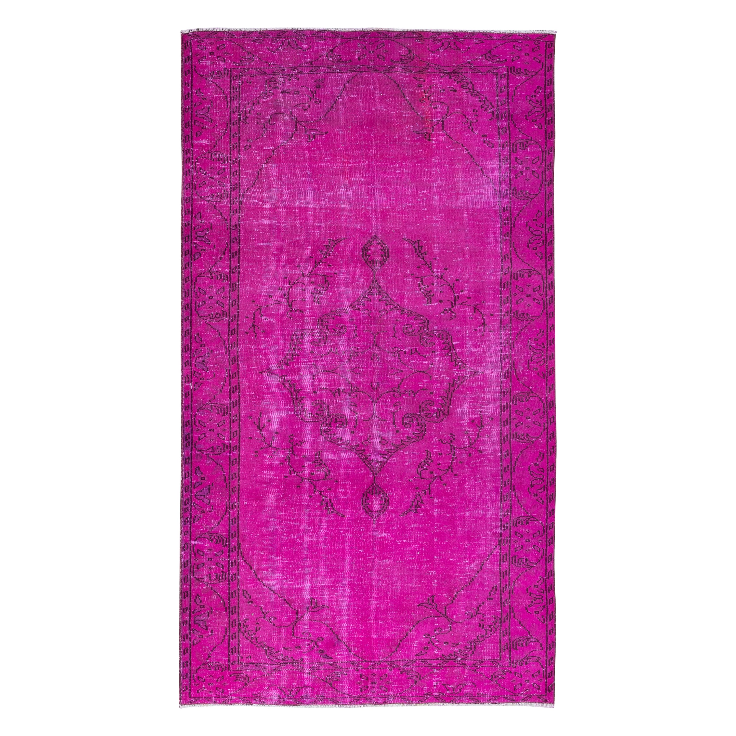5.4x9.3 Ft Contemporary Wool Area Rug in Pink, Handknotted in Turkey For Sale