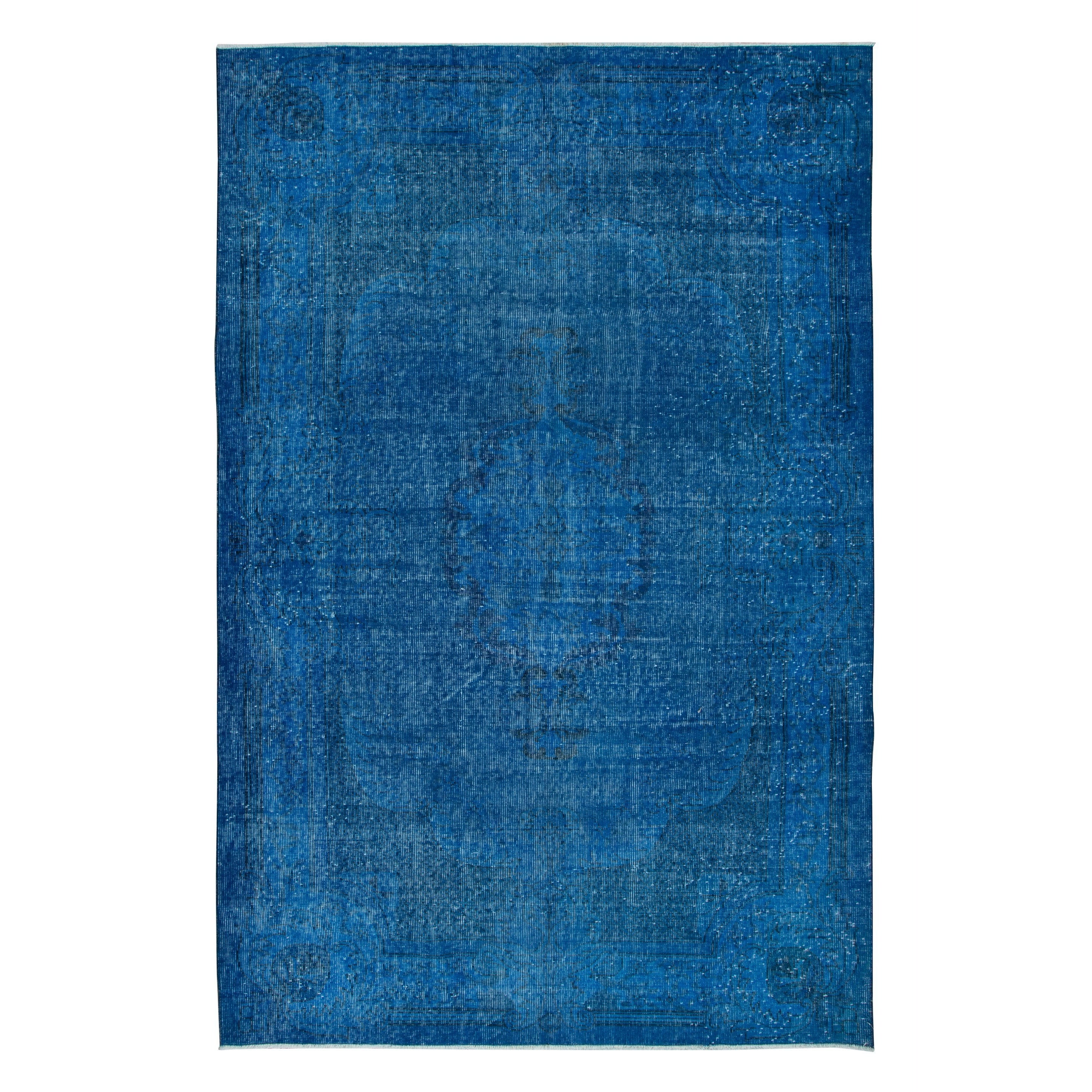 6x9 Ft Modern Blue Area Rug made of wool and cotton, Hand-Knotted in Turkey For Sale