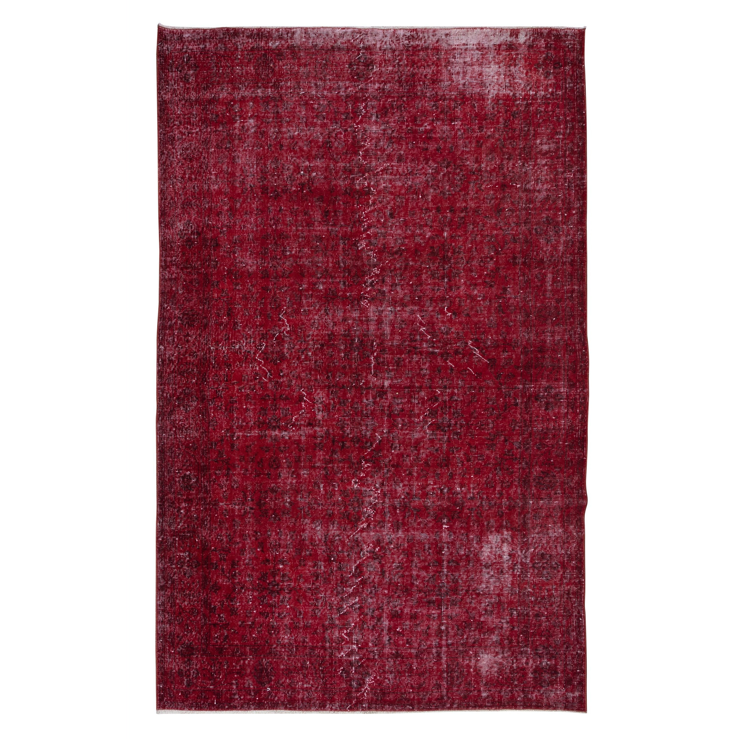 5.7x9 Ft Contemporary Wool Area Rug in Red, Handmade in Turkey For Sale