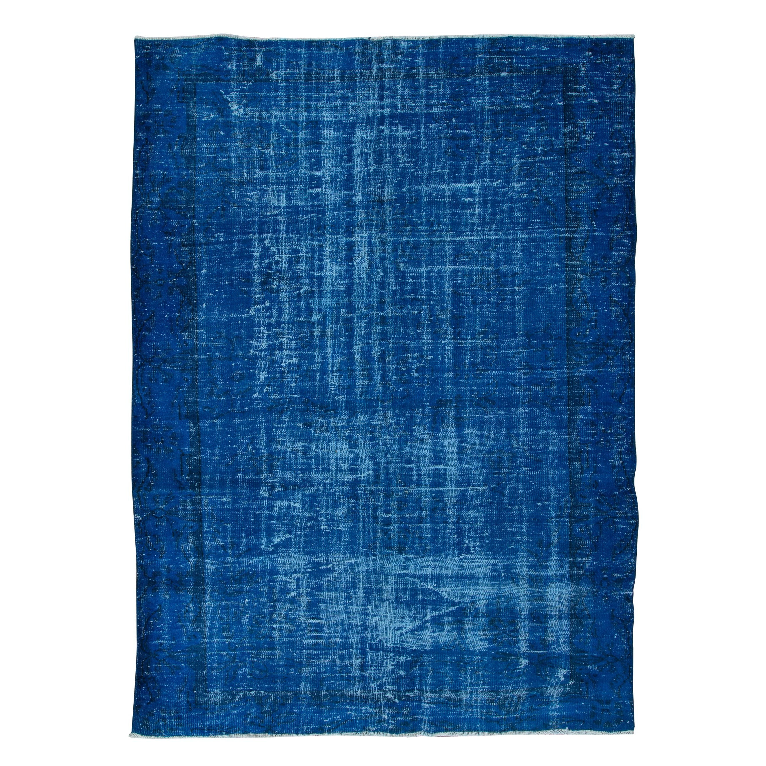 6x8.4 Ft Tapis en laine turque fait à la main en bleu uni 4 Modern Interiors en vente