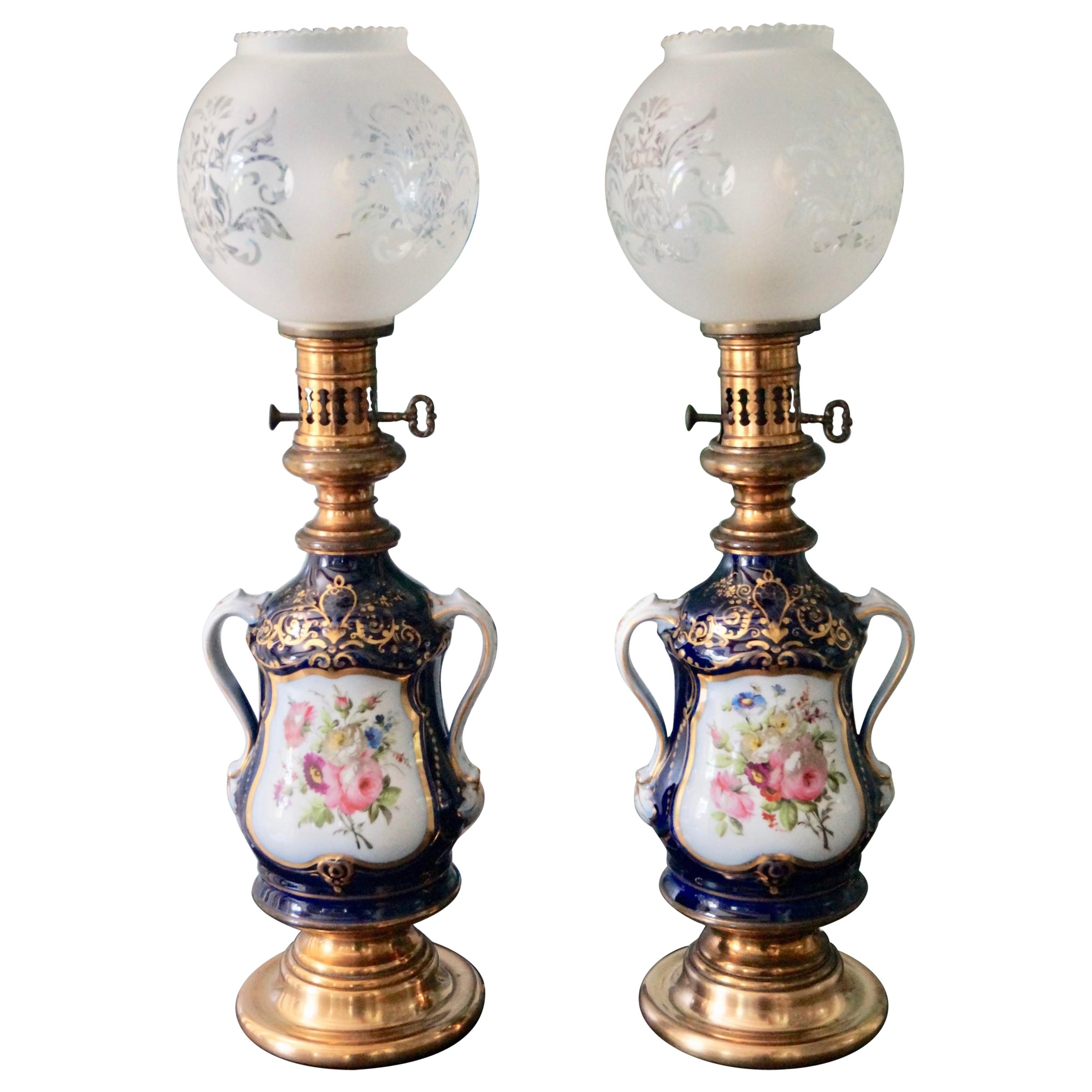 Beautiful Antique Old Paris Porcelain Table Lamps Oil Lamps Franc 1880s