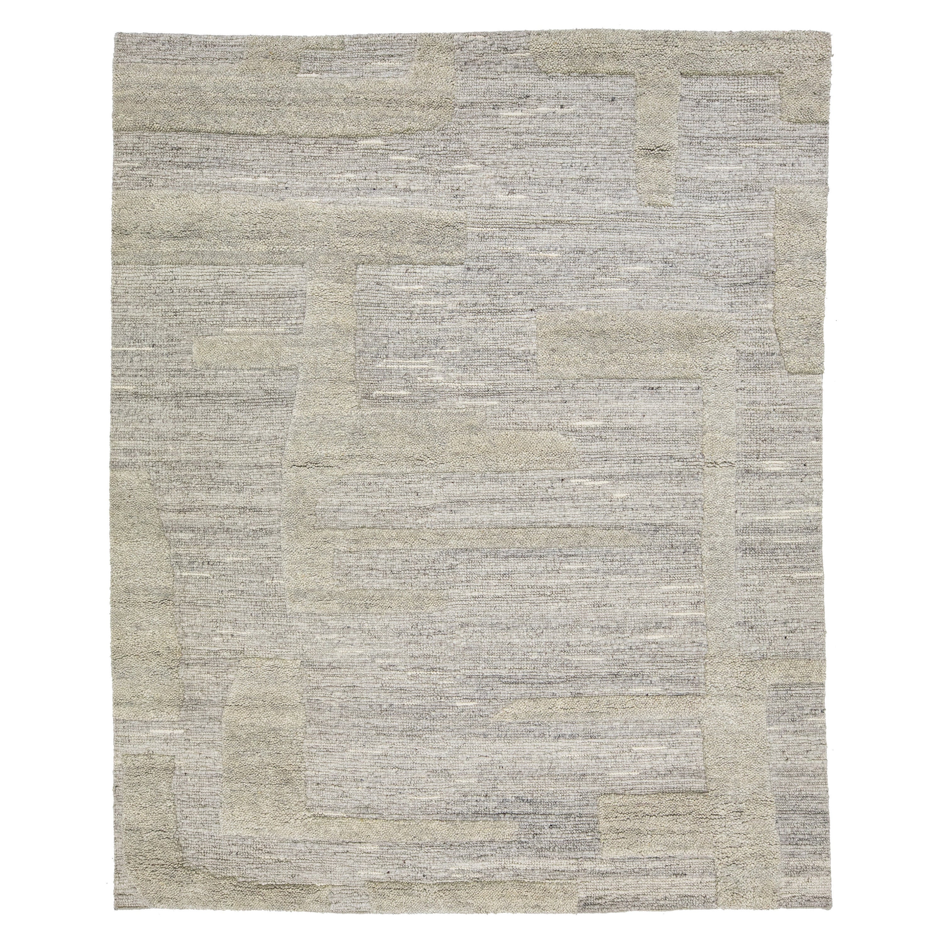 Contemporary Geometric Wool Rug Moroccan-Style In Natural Gray By Apadana For Sale