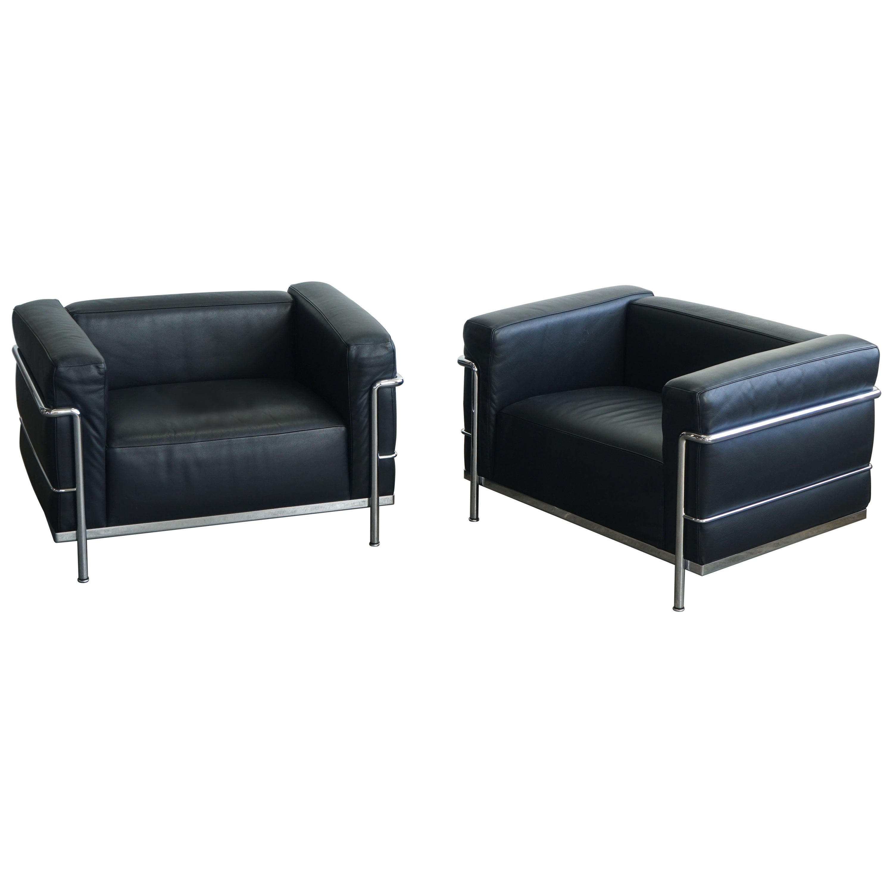 Pair of LC3 Grand Modele Armchairs by Le Corbusier for Cassina, black leather