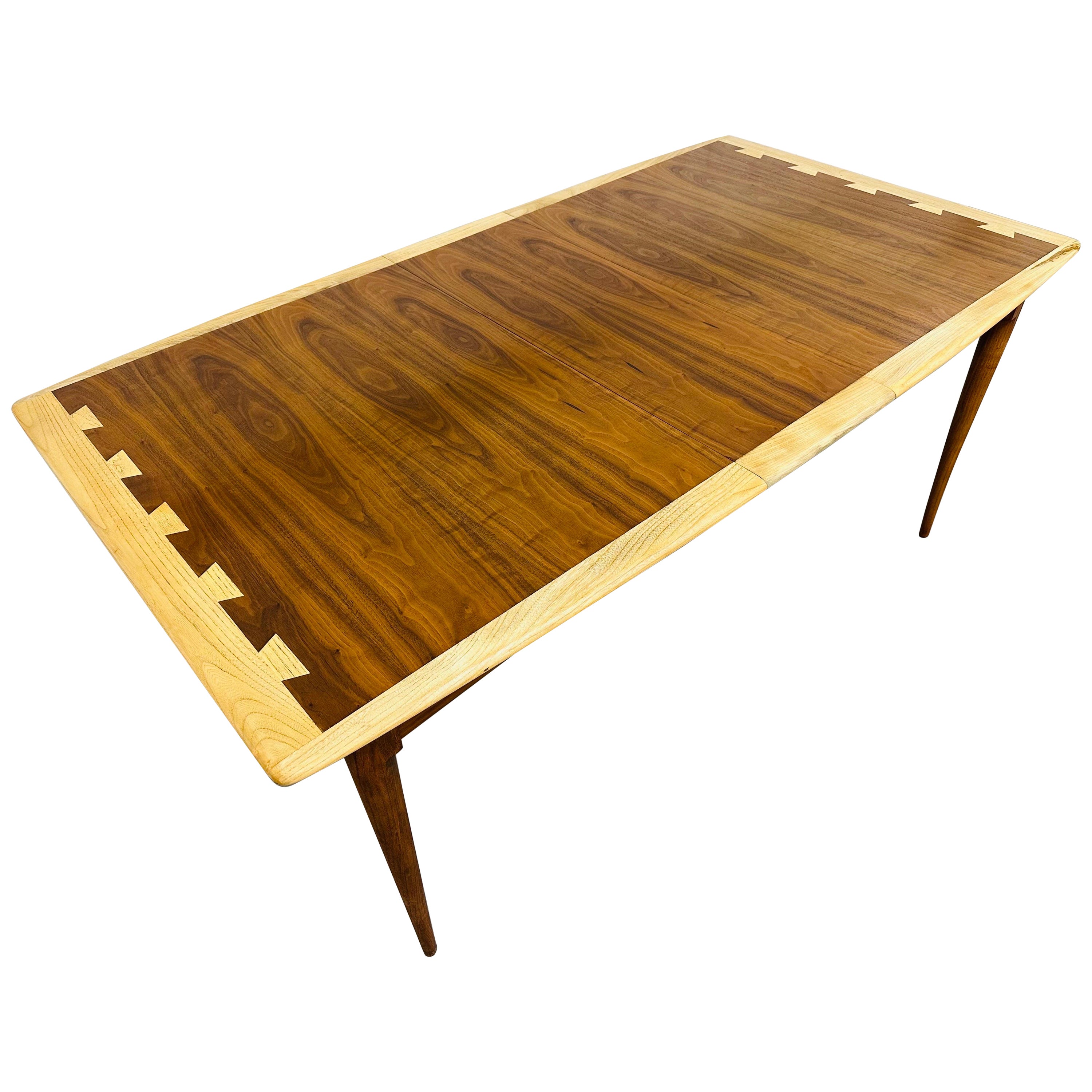 Mid-Century Modern Lane Acclaimed Walnut Dining Table For Sale
