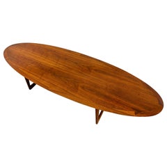 Table basse de surf en noyer Moreddi, modernité danoise du milieu du siècle dernier