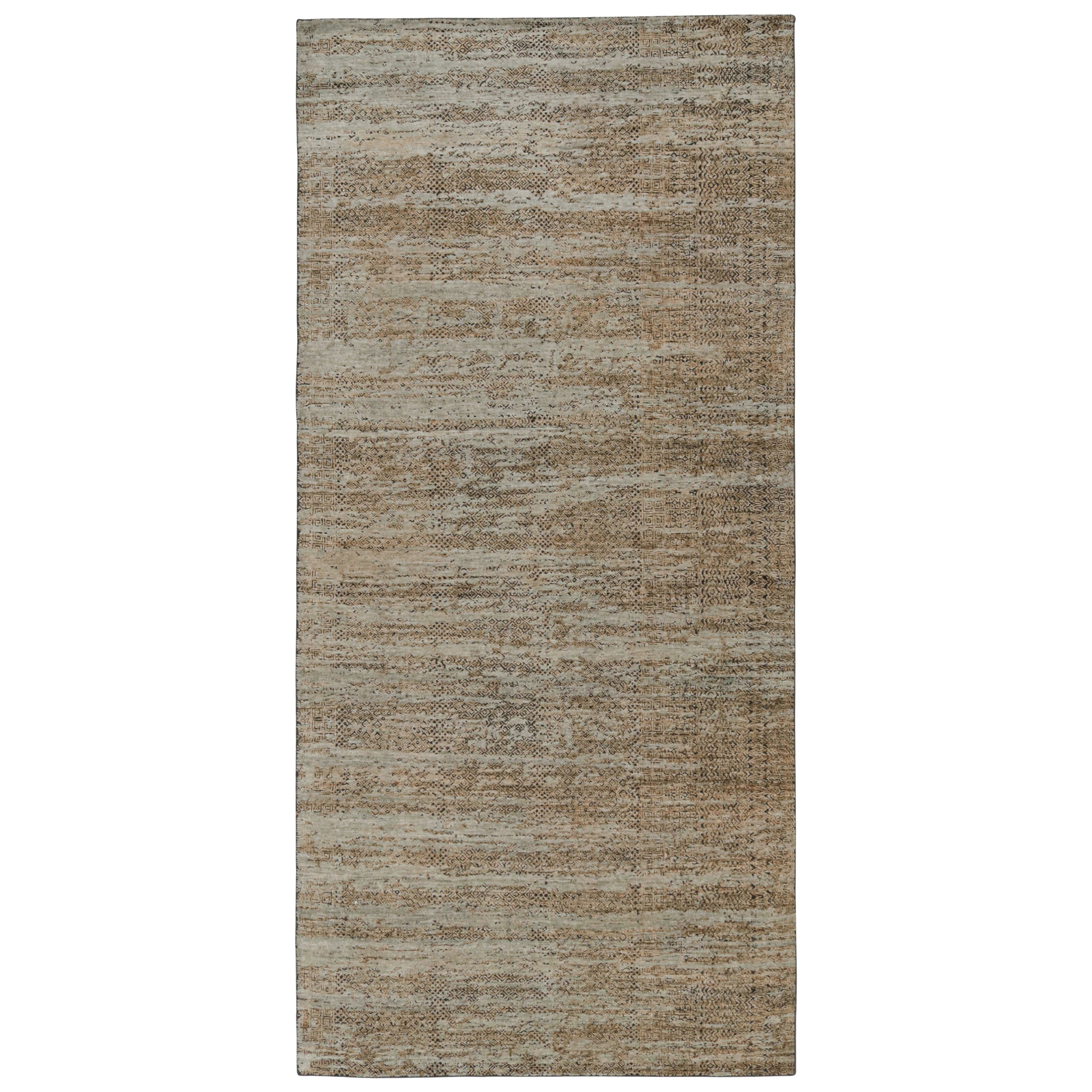 Abstrakter Läufer von Rug & Kilim in Beige-Braun mit geometrischen Mustern
