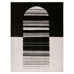 Alfombra Geométrica Abstracta en Blanco y Negro de Rug & Kilim - "Puerta al Cielo"