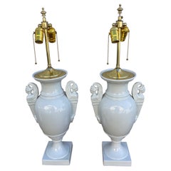 Neoklassizistische französische Vintage-Porzellanlampen aus Porzellan, Paar