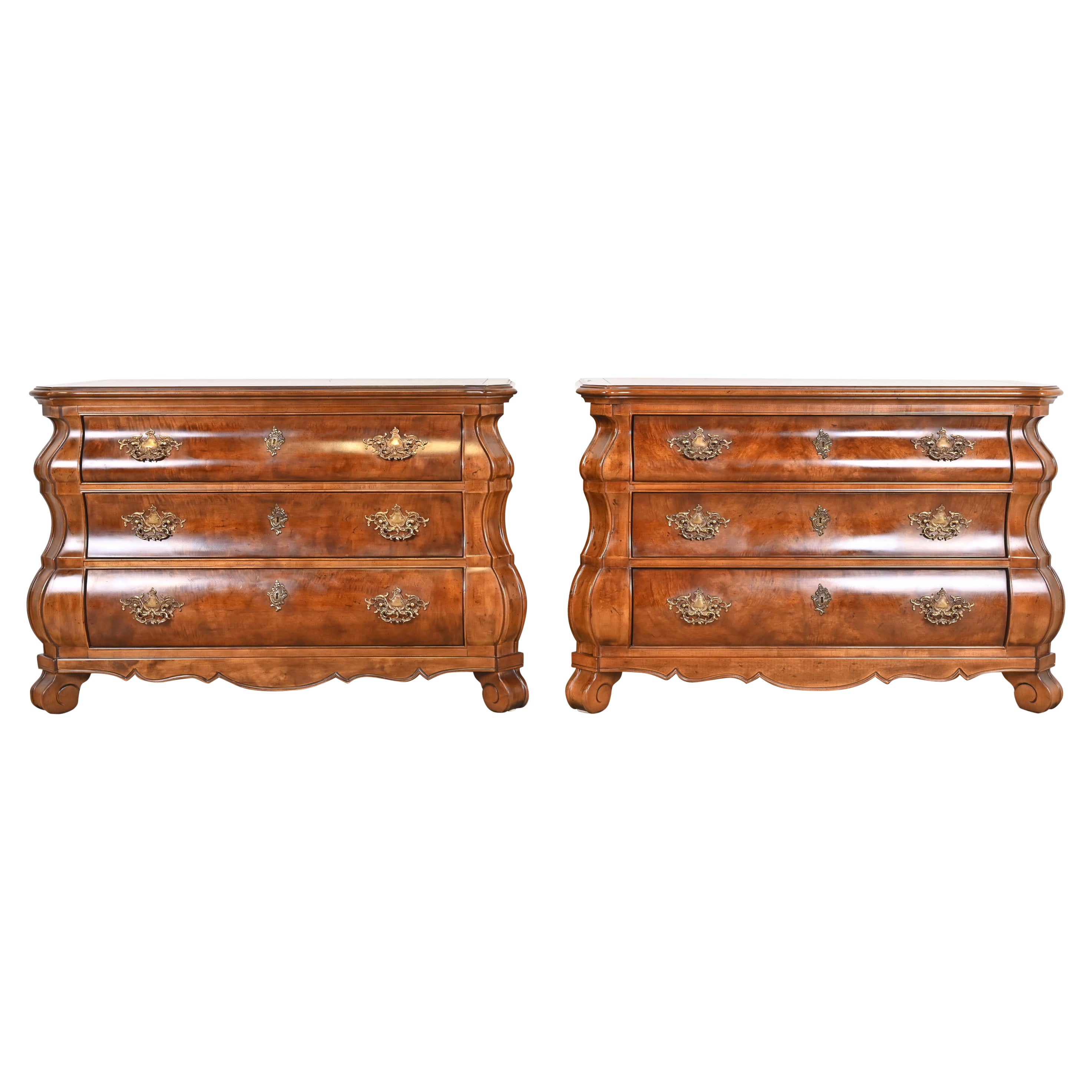 Henredon Italian Baroque Burled Mahogany Bombay Chests or Commodes, Pair For Sale