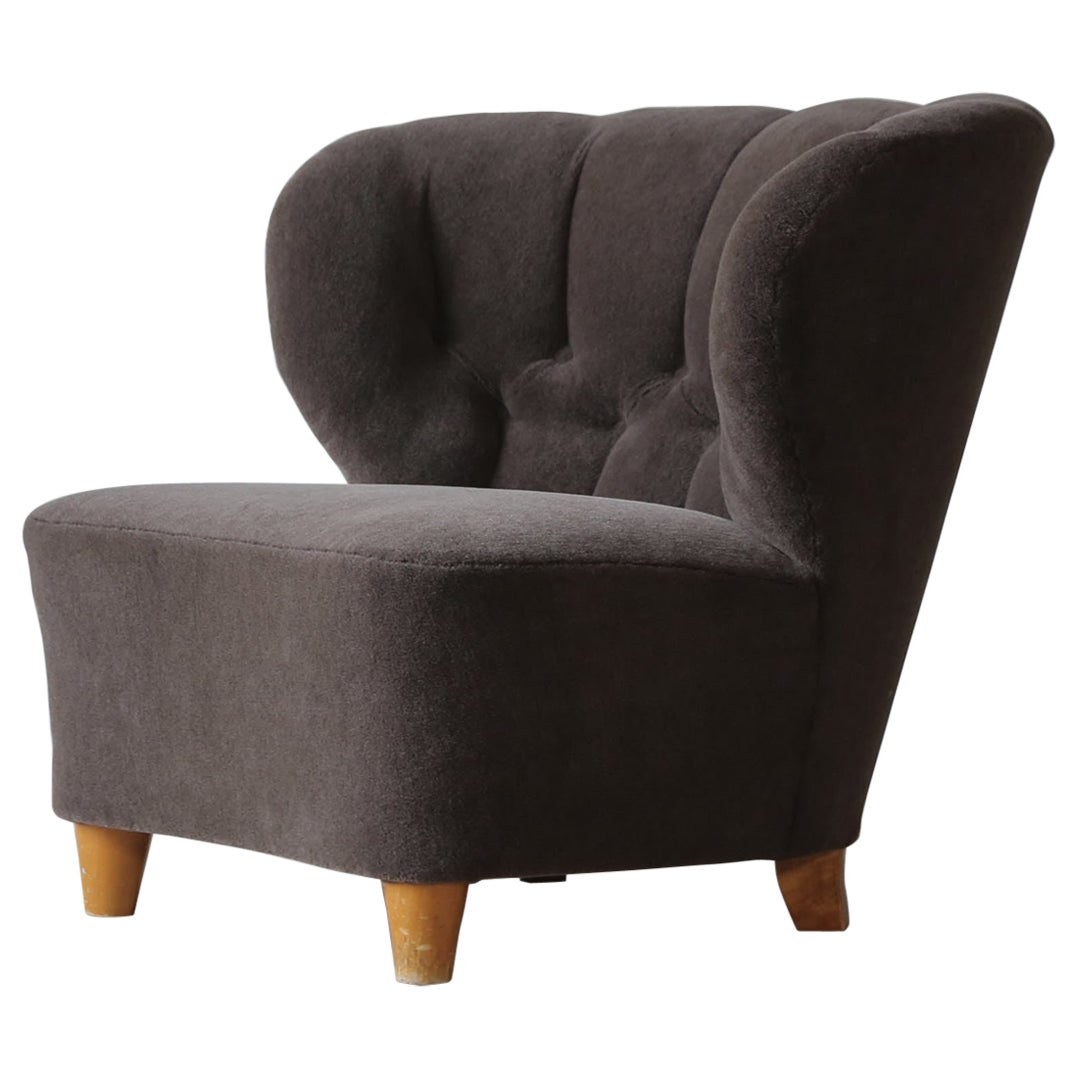 Gösta Jonsson Attributed Lounge Chair, 1950er Jahre, Schweden, reines Alpaka-Gewebe im Angebot