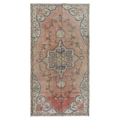 Tappeto vintage turco annodato a mano di 3,5x6,4 piedi in morbido rosso, beige e blu navy