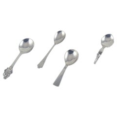 Argentieri danesi, Cohr, Heimbürger e altri. Set di quattro cucchiai da marmellata.