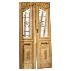 Paire de portes françaises anciennes en bois sculpté et fer, vers 1880