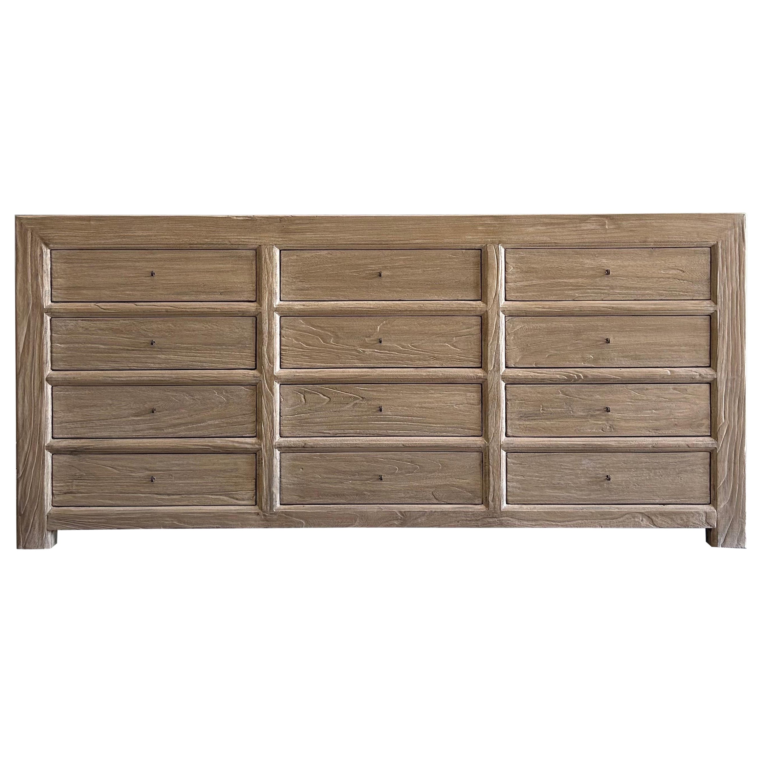 Kommode oder Sideboard aus Ulmenholz