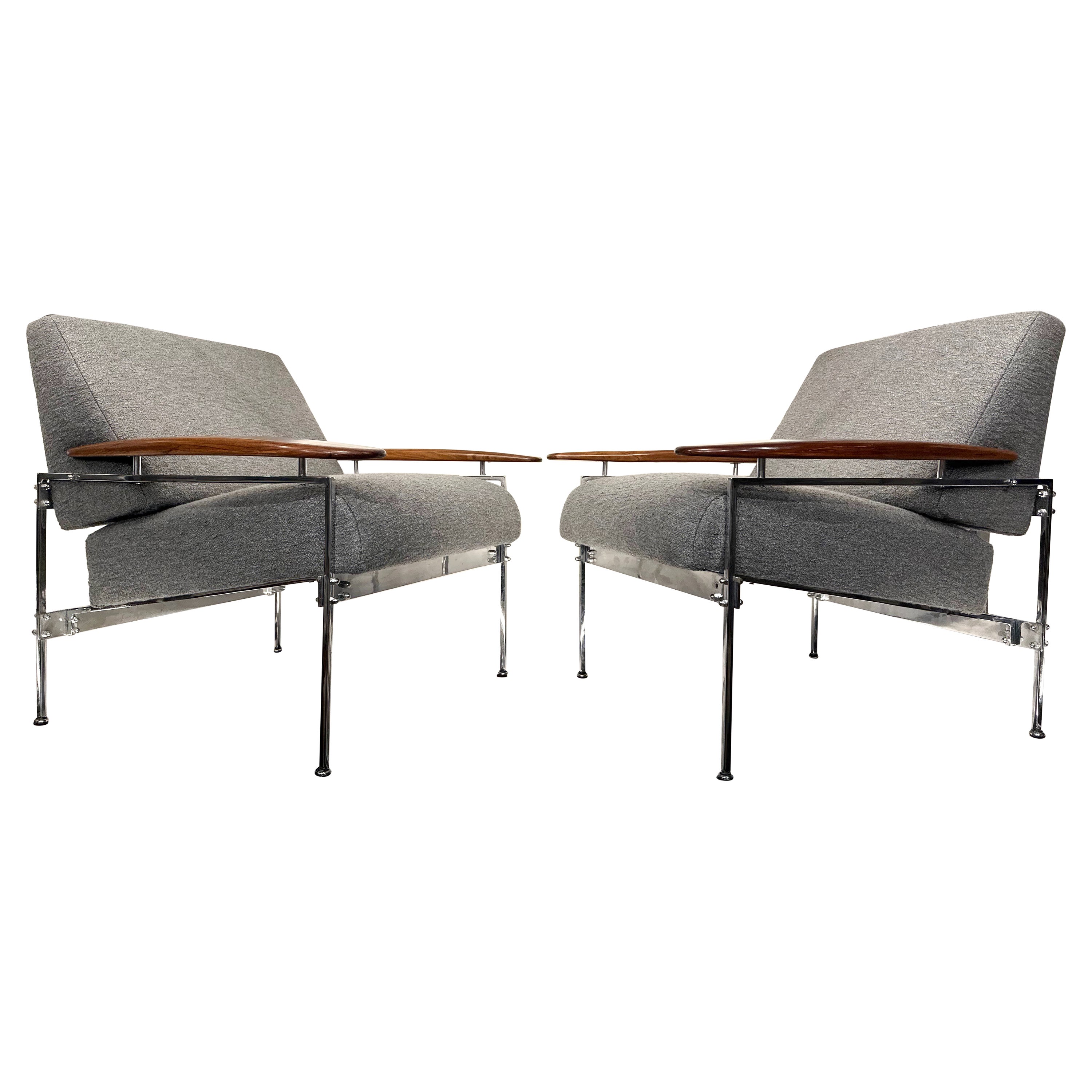 Set of "Beto" Armchairs in Metal, Wood & Boucle, Sergio Rodrigues, 1958  For Sale
