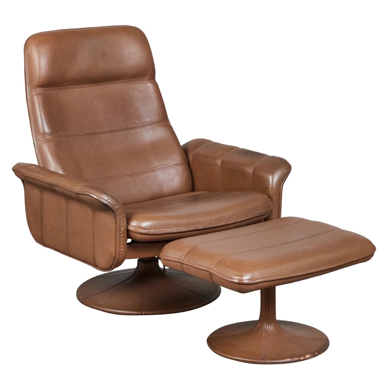 De sede ds 50 swivel lounge chair and ottoman in buffalo leather For Sale
