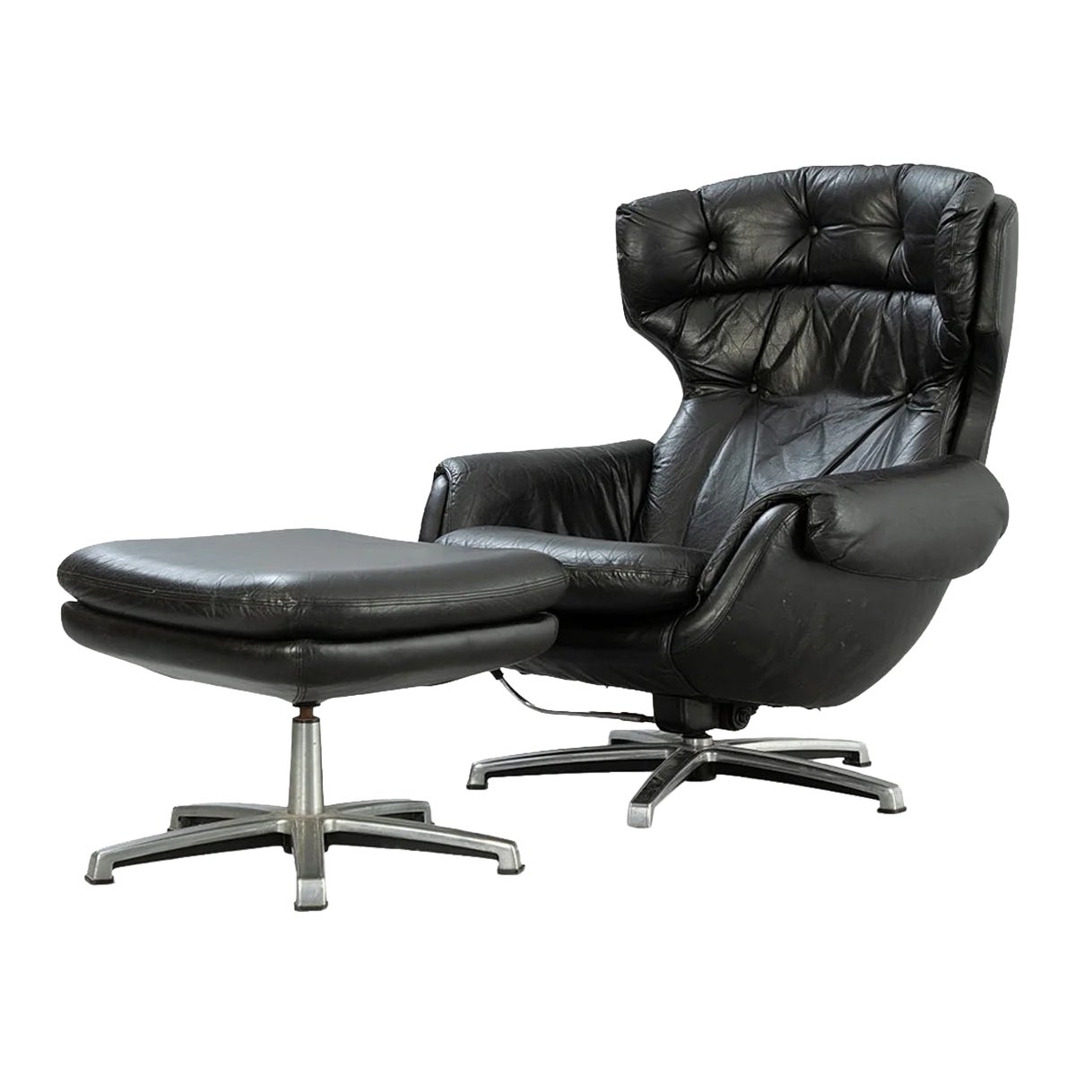 Reclining finnish lounge chair + ottoman in black leather For Sale