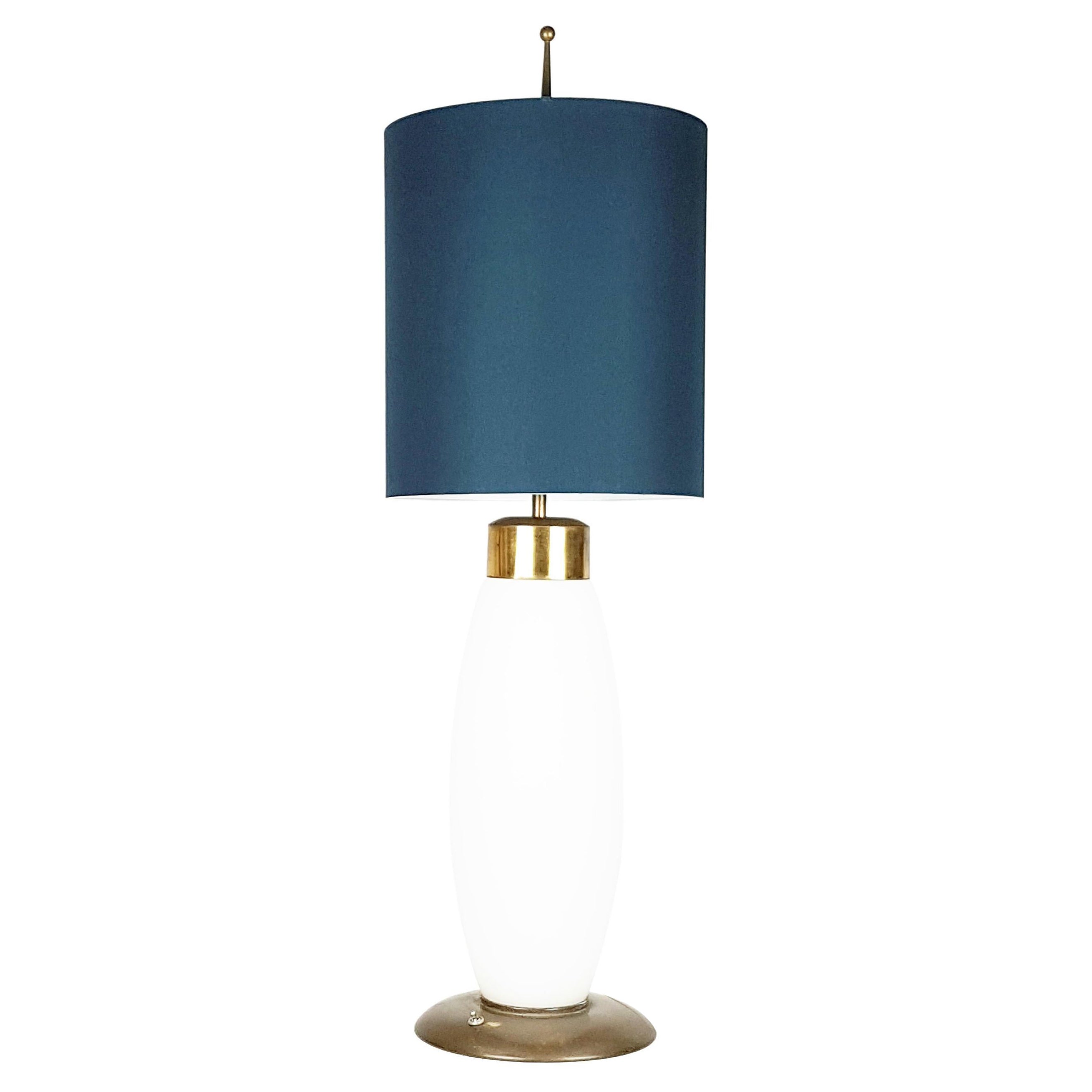 Large Opaline glass & brass Mid-century table lamp by Stilnovo For Sale