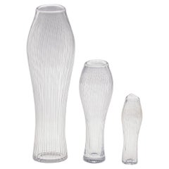 Vases d'art scandinave moderne Tapio Wirkkala à trois lignes en cristal taillé soufflé à la main 