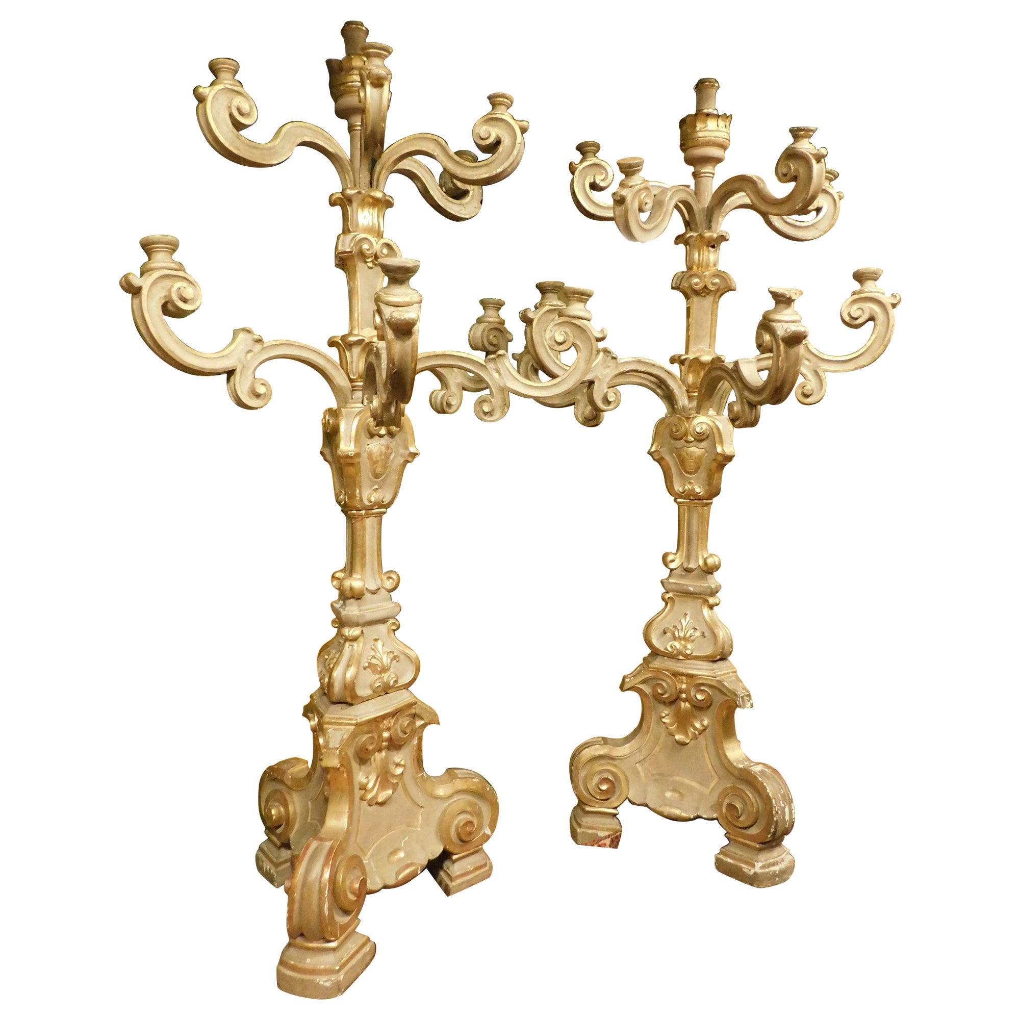 Antique pair of big gilded and carved wooden candlesticks, Florence (Italy) For Sale