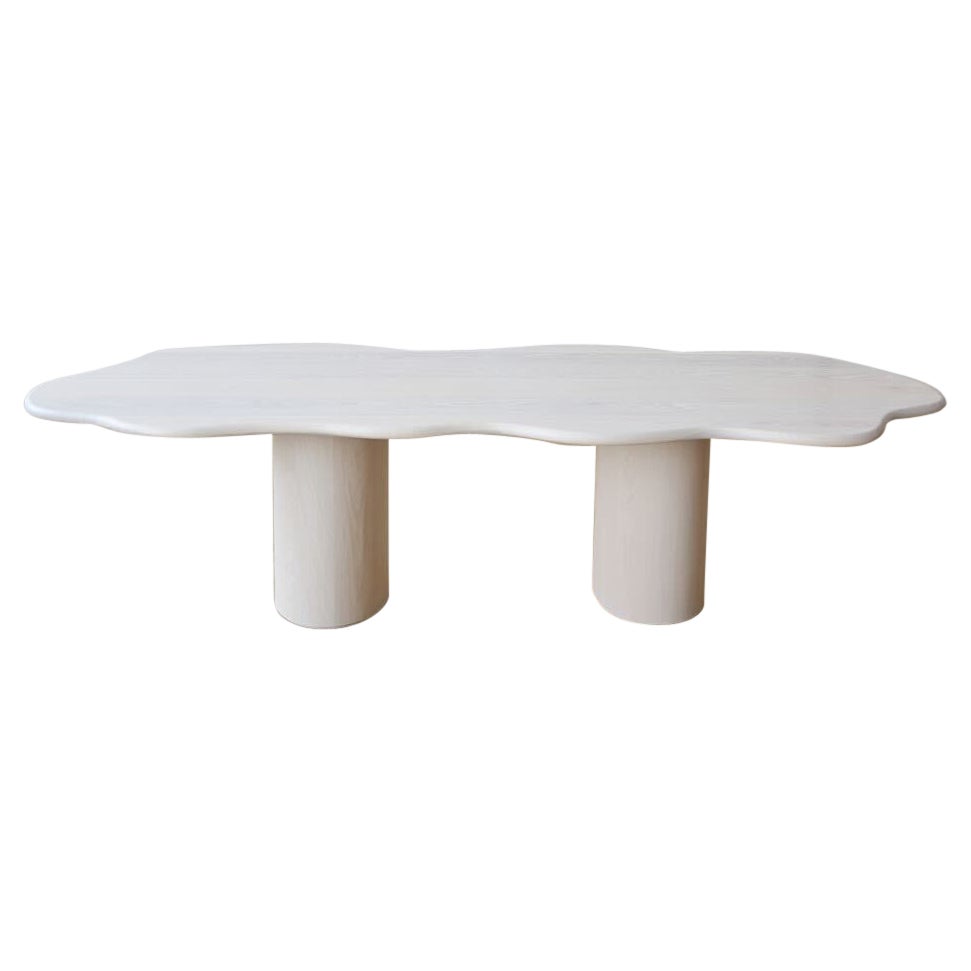 Table de salle à manger nuageuse 120"L en frêne blanc fabriquée à la main par Mary Ratcliffe Studio