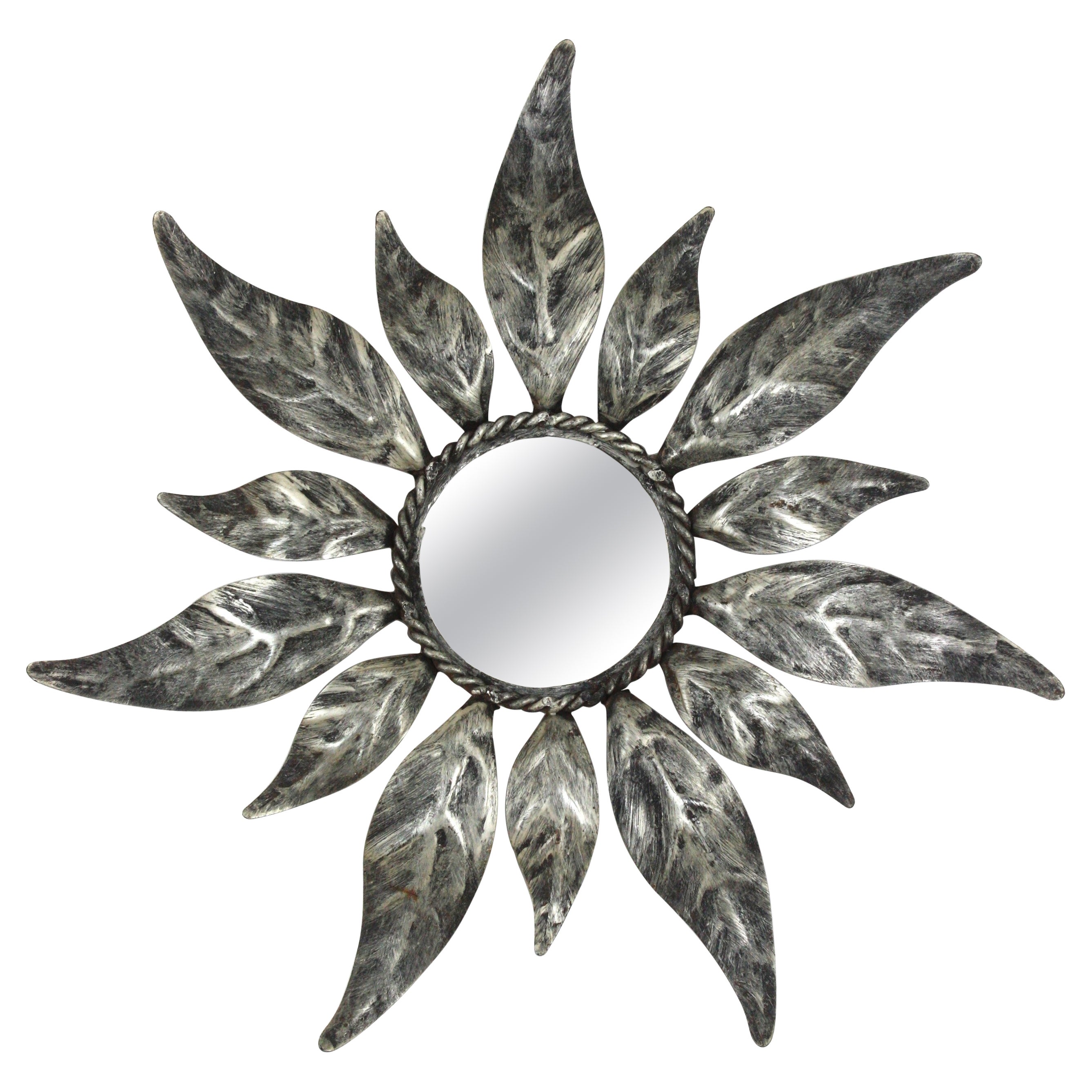 Miroir Sunburst en fer argenté, petite taille, mi-siècle moderne  en vente
