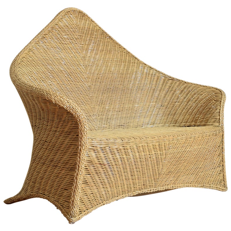 Continental Shaped Wicker Settee, circa 1970 For Sale
