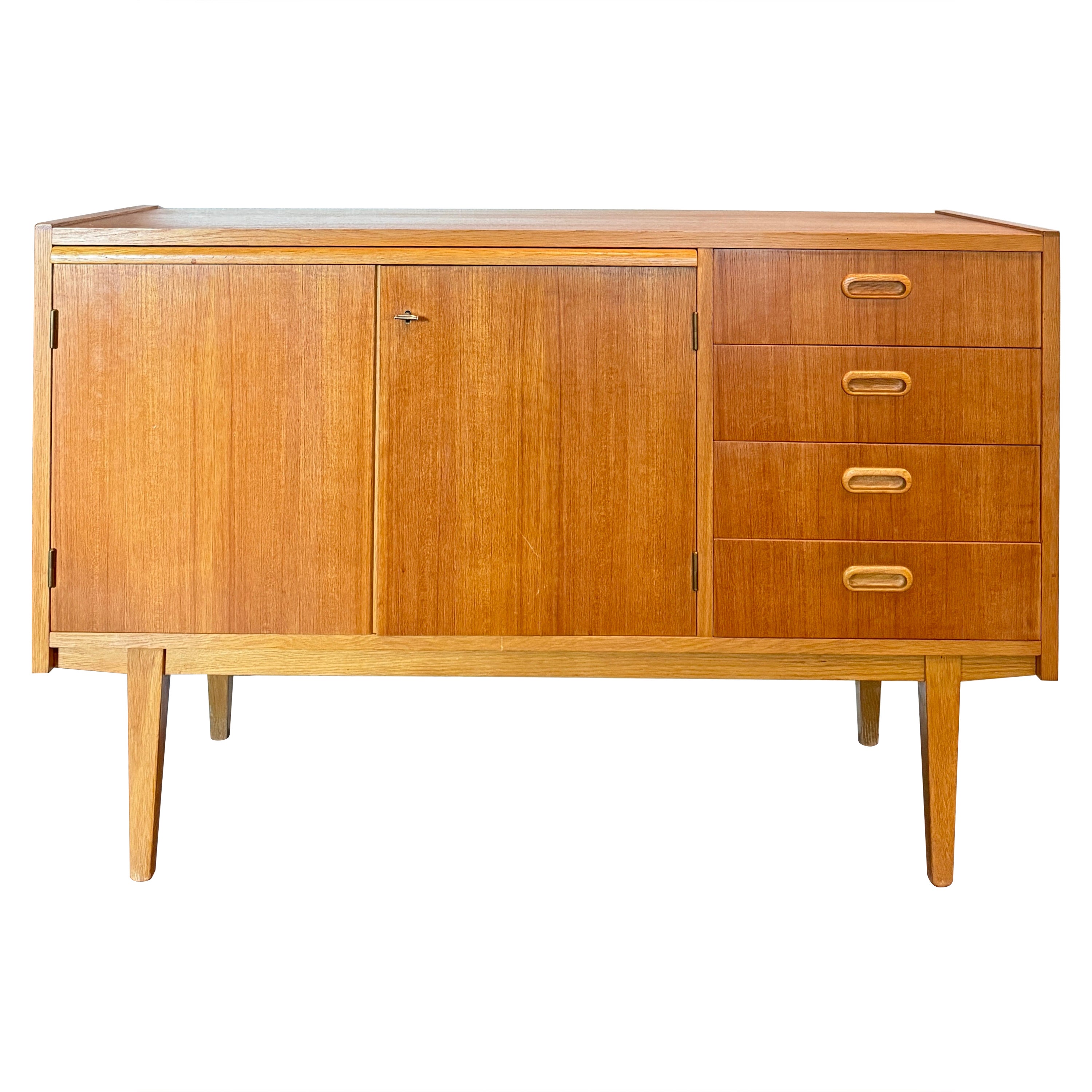 Schwedisches Teakholz-Sideboard aus der Mitte des Jahrhunderts mit ausziehbarem Schreibtisch, ca. 1960er Jahre im Angebot