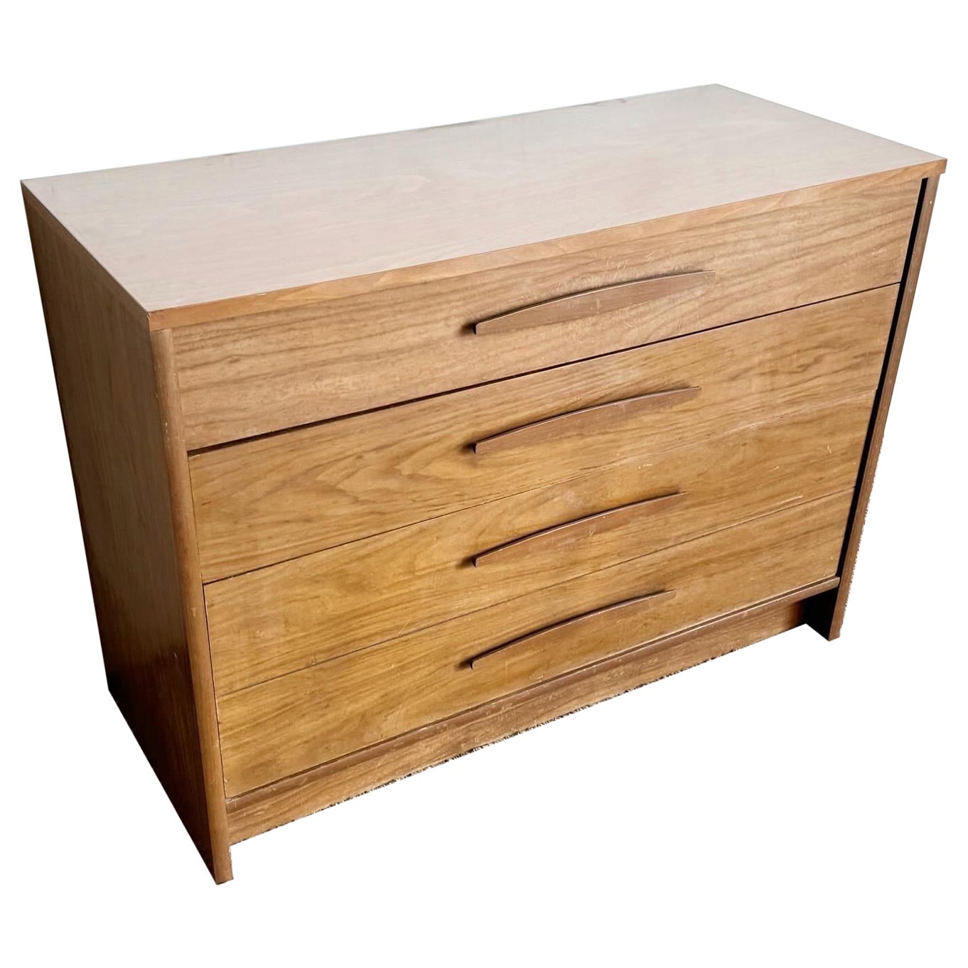 Mid Century Modern Chest of Drawers by Kroehler For Sale