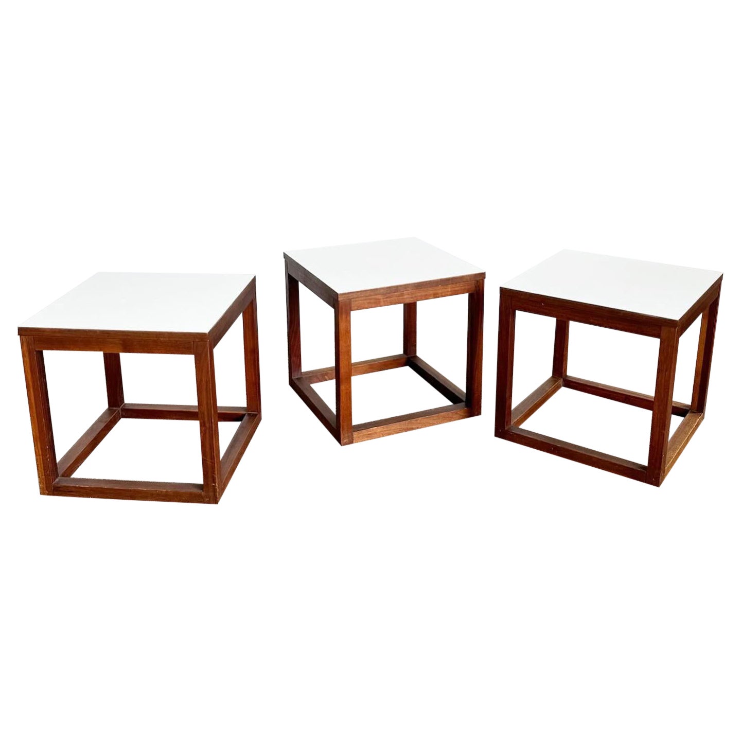 Mid Century Modern Teak Cubic Beistelltische - 3er Set im Angebot