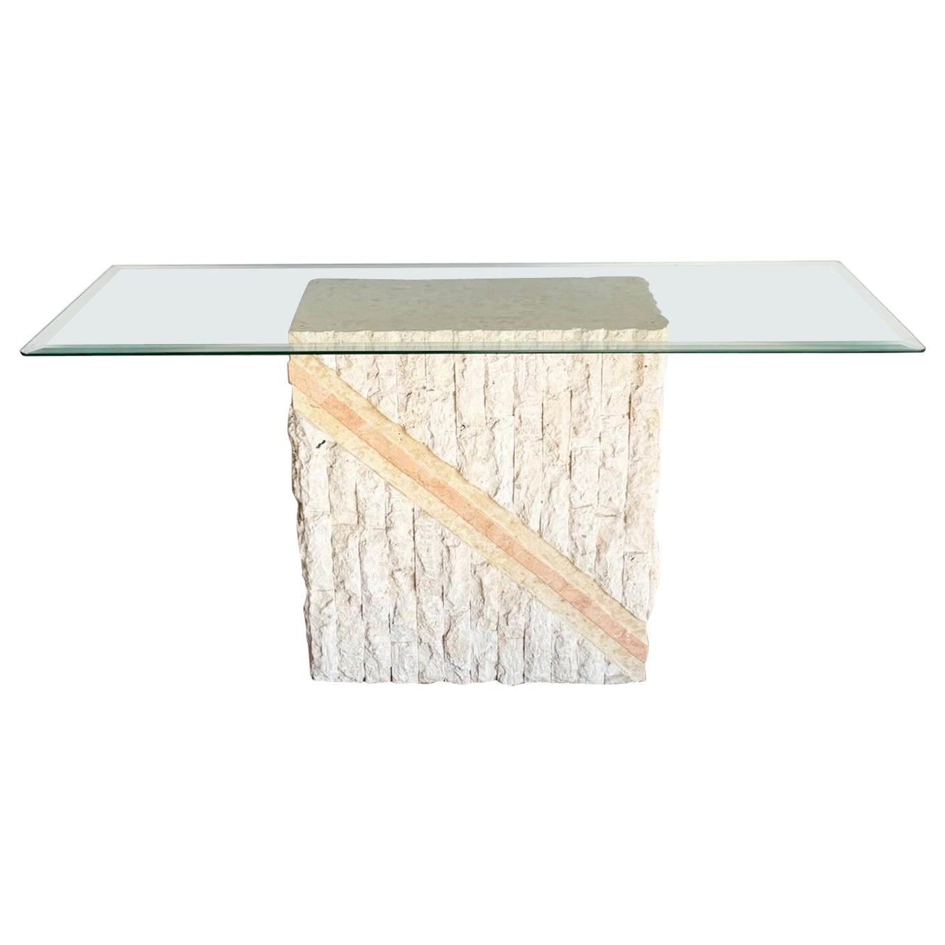 Tavolo consolle postmoderno con piano in vetro e pietra tessellata rosa e beige