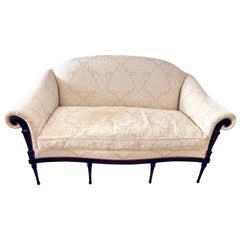 Großes Sofa im Louis-XVI.-Stil von EJ Victor Louis XVI.-Stil aus Cowton & Tout-Stoff, signiert