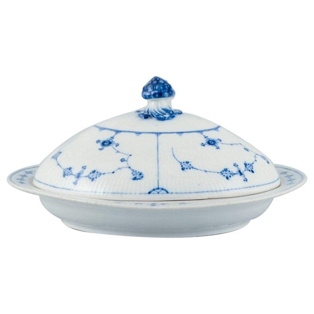 Antique soupière ovale cannelée bleue Royal Copenhagen avec couvercle