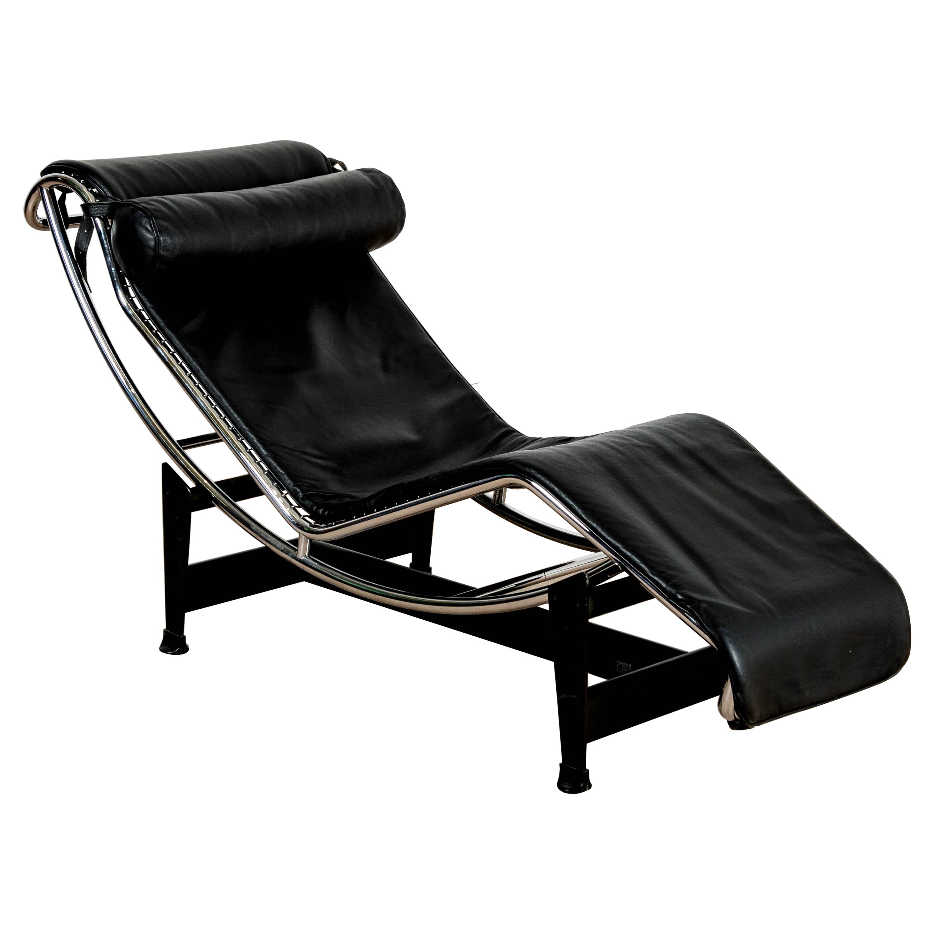 Chaise longue "LC4", Le Corbusier, Pierre Jeanneret, Charlotte Perriand, éditons en vente