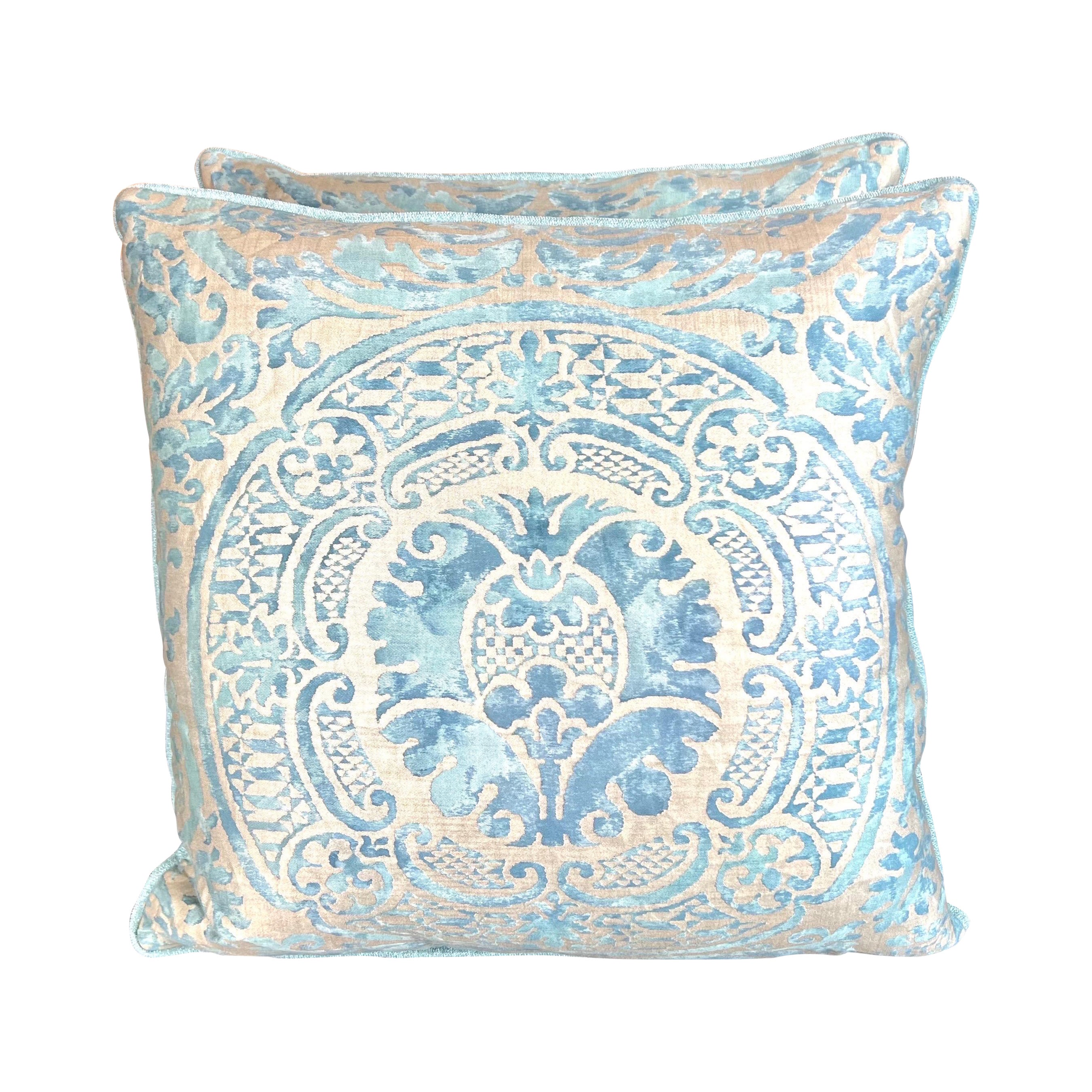 Pair of Blue & Silvery Gold Fortuny Orsini Patterned Pillows For Sale