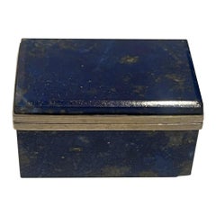 Petite boîte à pilules ou à bibelots en lapis-lazuli bleu