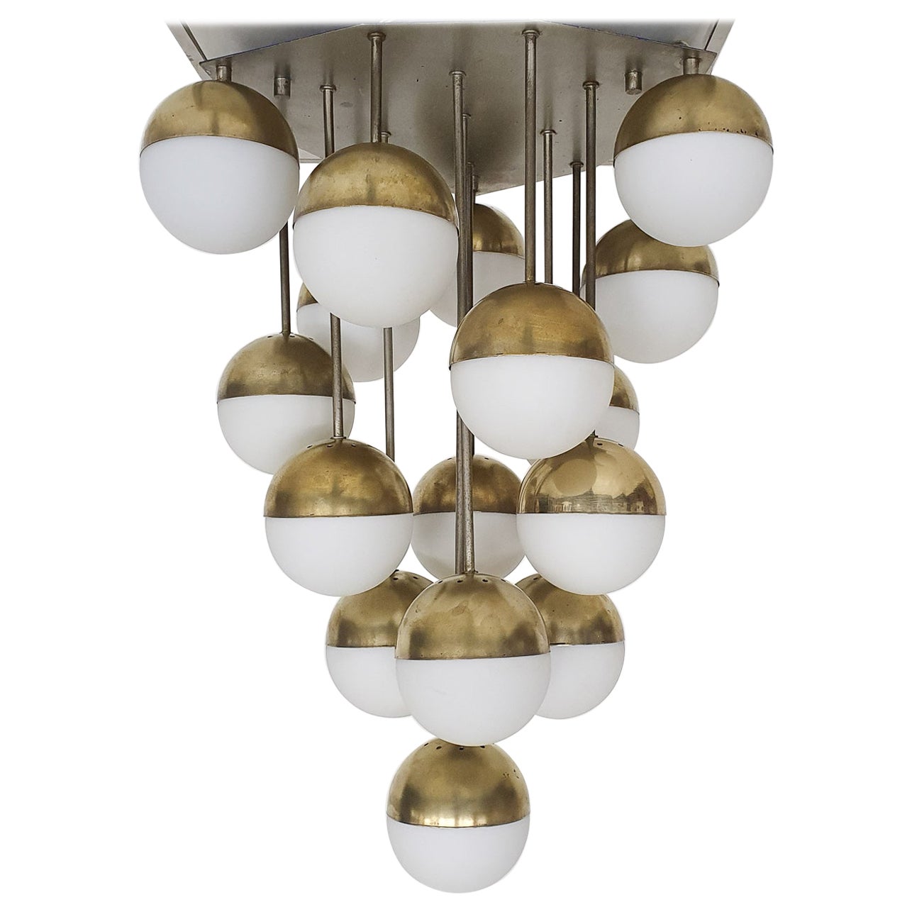 Mid-century chandelier by Stilnovo with 16 globes, Italy 1960's For Sale