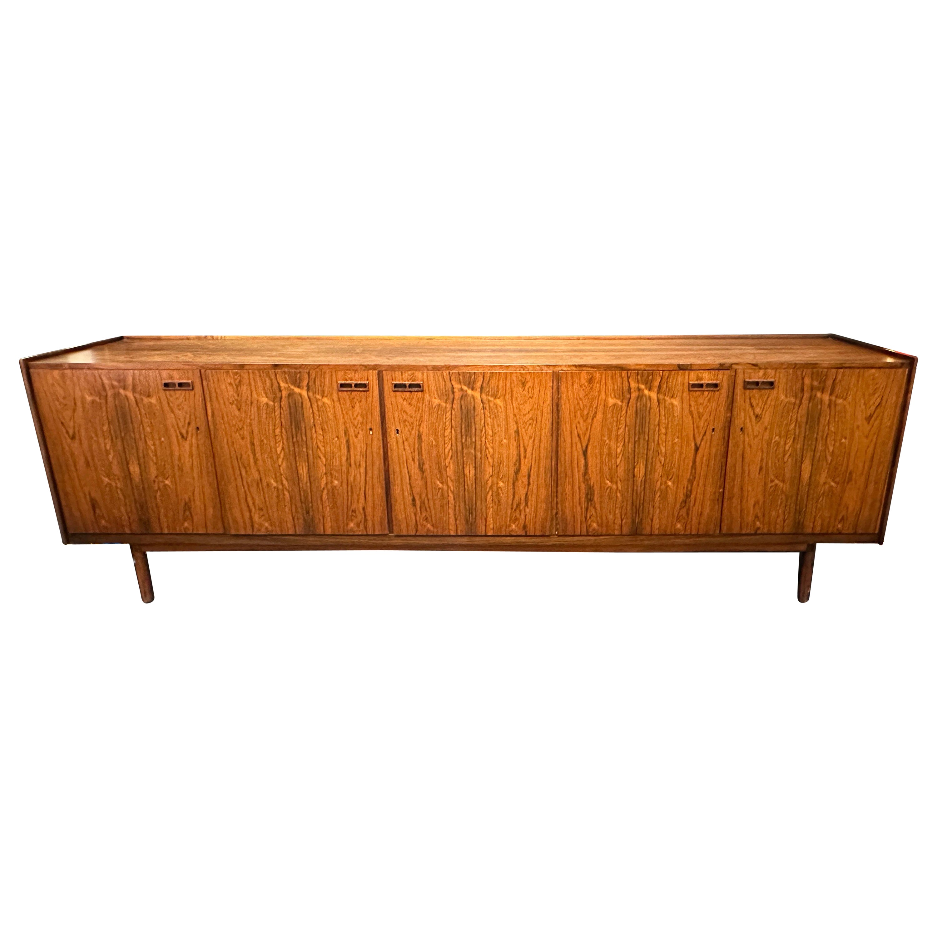 Großes Sideboard aus Palisanderholz  im Angebot