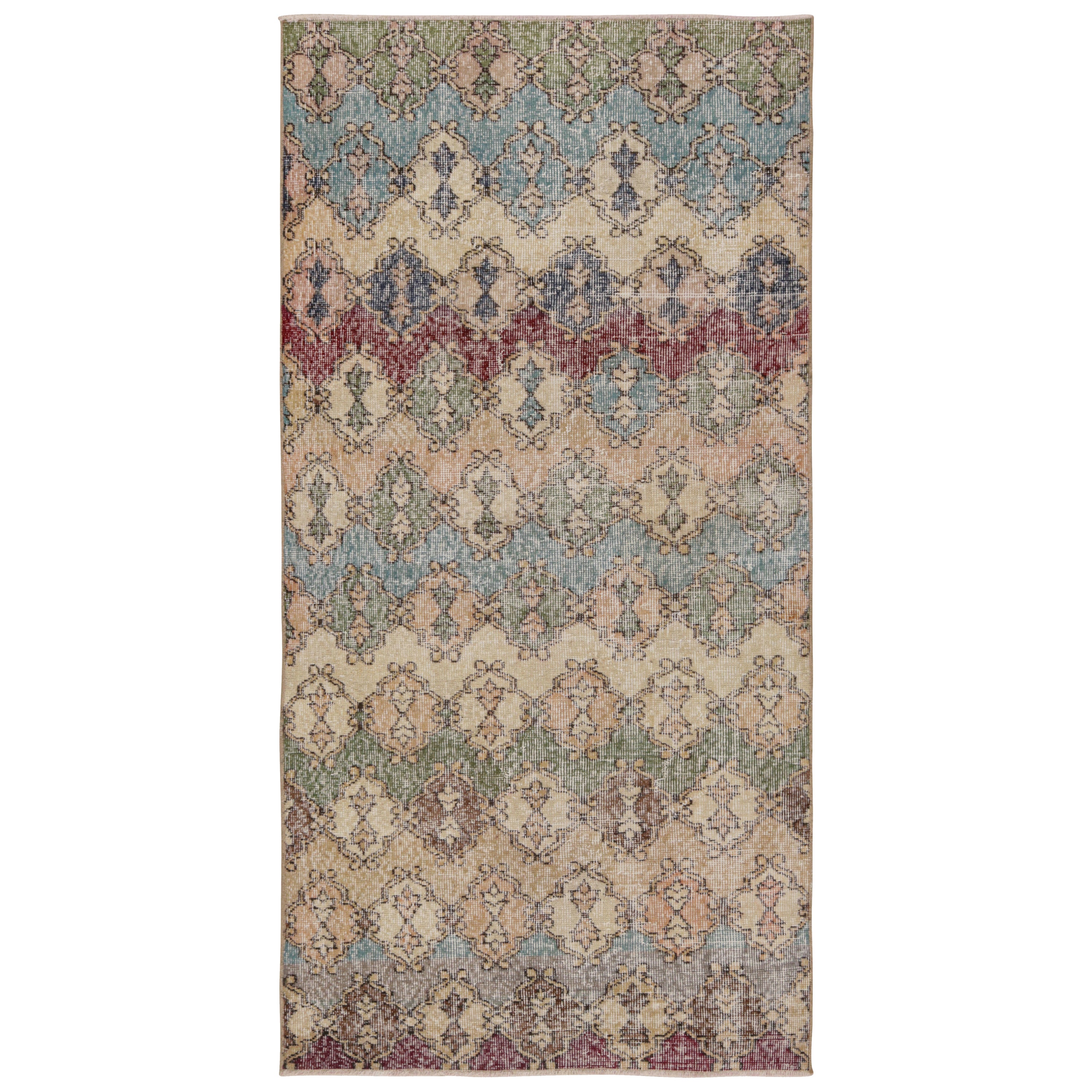 Alfombra de calle vintage Zeki Müren con motivos geométricos, de Rug & Kilim