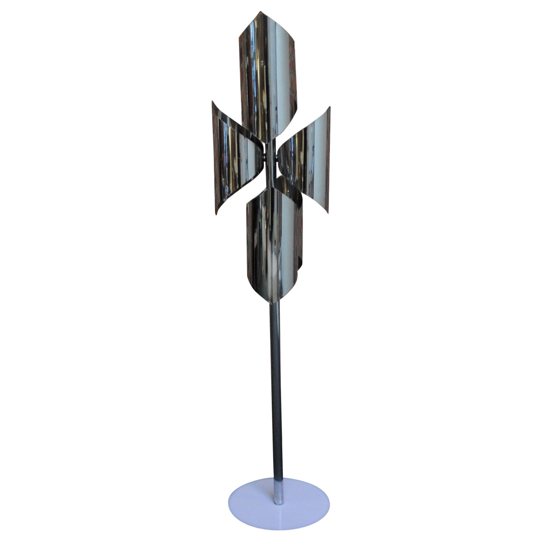 Lampadaire italien sculptural de l'ère spatiale chromé et acrylique en vente
