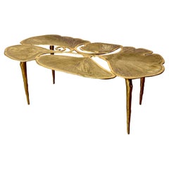 Mesa de centro escultórica de latón orgánico con hojas de ginkgo de principios del siglo XXI